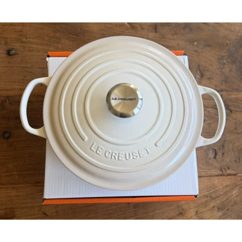 Le Creuset Enameled Cast Iron Round Dutch Oven Casserole 26cm 5.5qt Meringue NEW